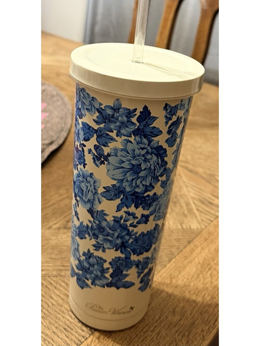 The Pioneer Woman Cream Blue Floral 24oz Tumbler Travel Cup With Screw On Lid